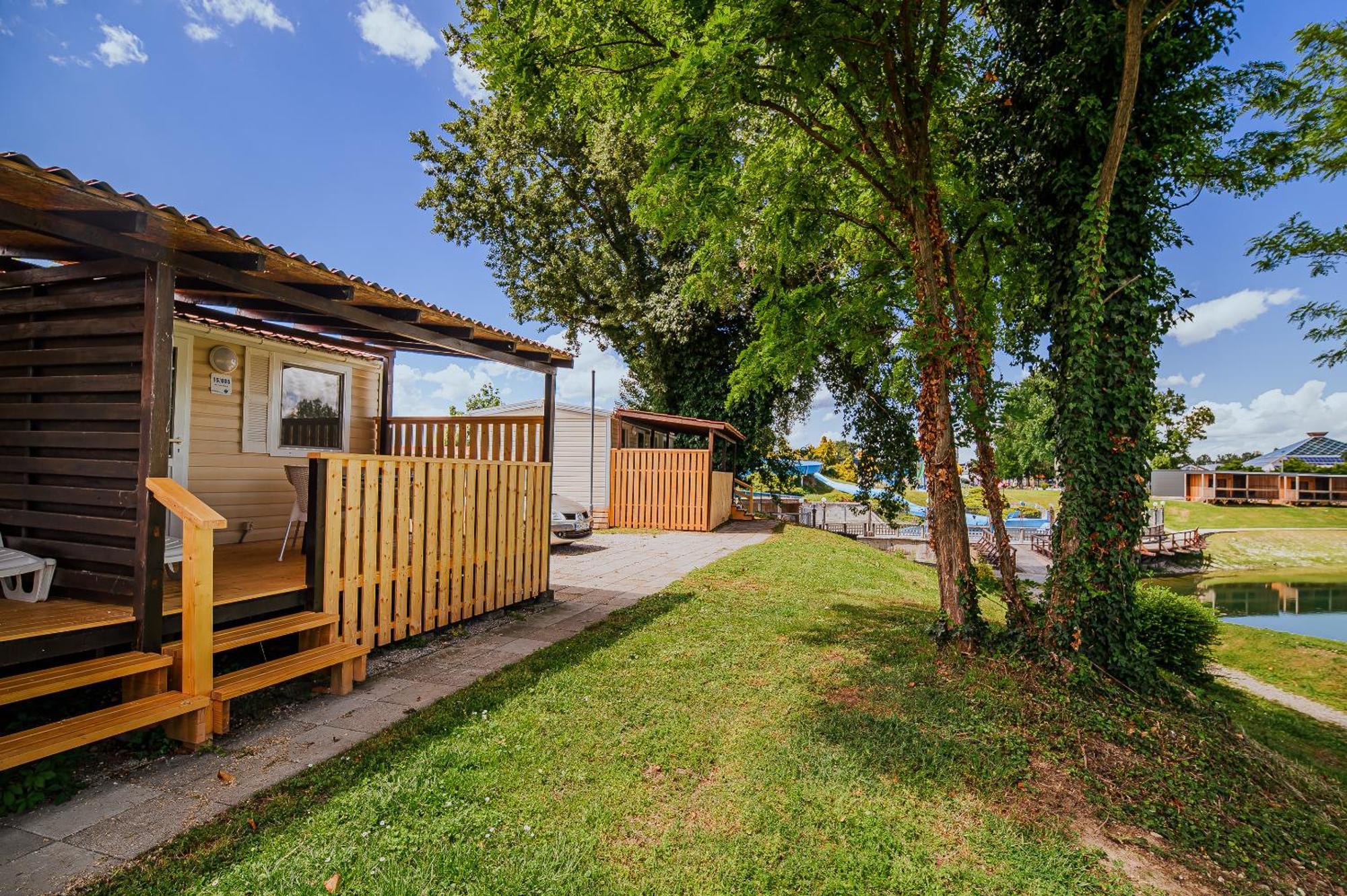 Lake View Mobile Homes With Thermal Riviera Tickets In Terme Catez Catez ob Savi Eksteriør bilde