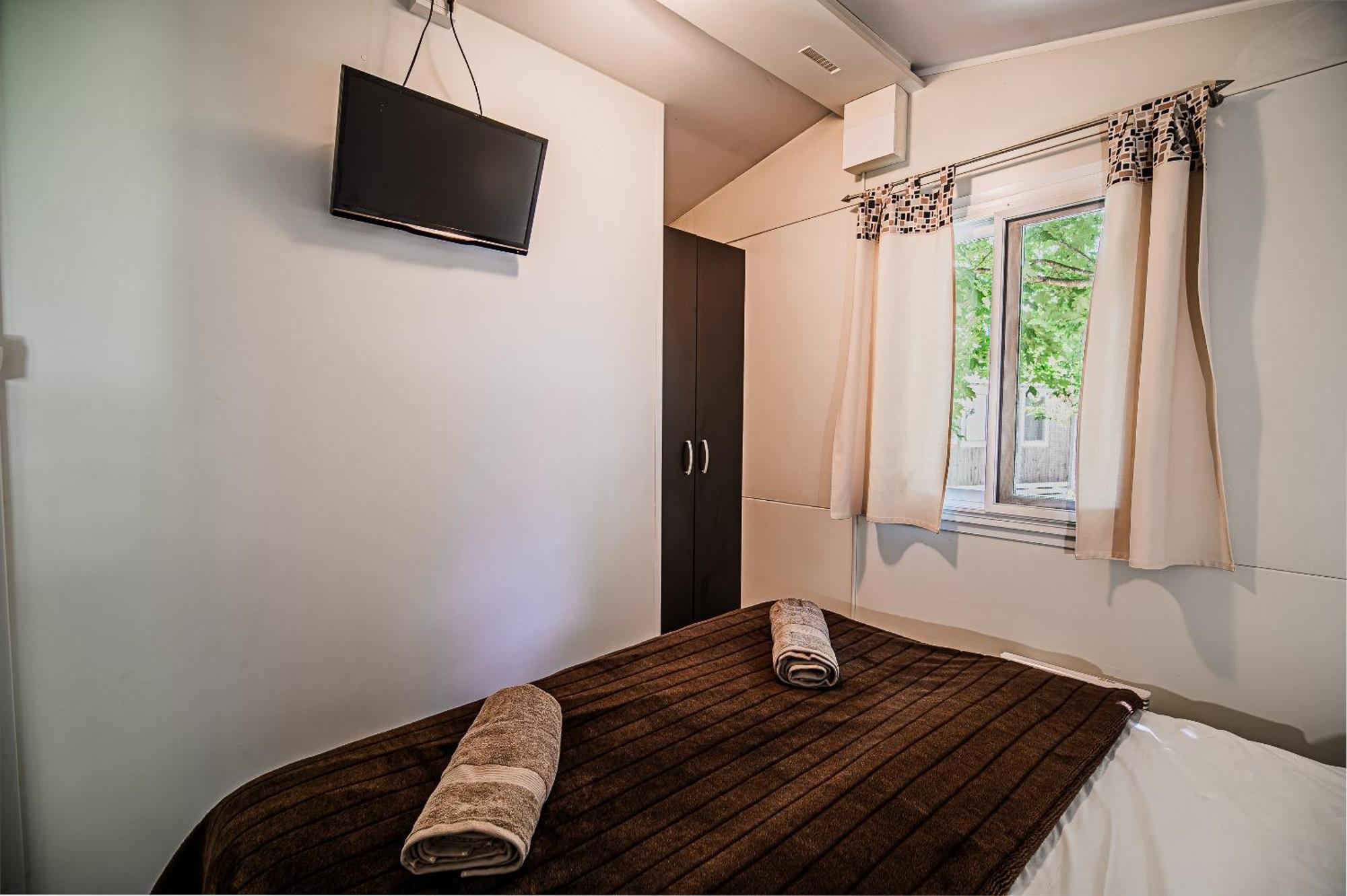 Lake View Mobile Homes With Thermal Riviera Tickets In Terme Catez Catez ob Savi Rom bilde