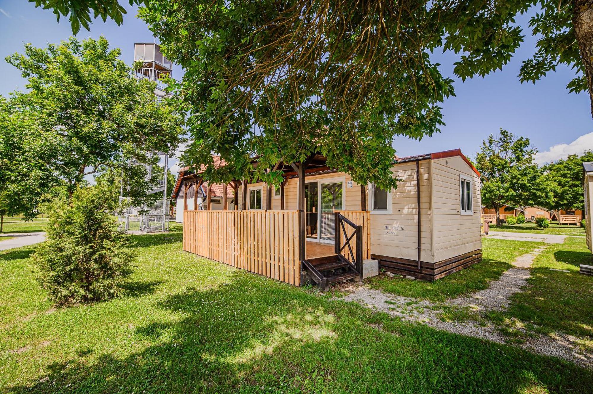 Lake View Mobile Homes With Thermal Riviera Tickets In Terme Catez Catez ob Savi Rom bilde